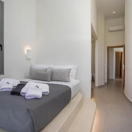 Athoros Luxury Villa *