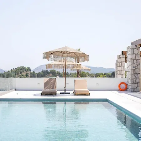 Athoros Luxury Villa *